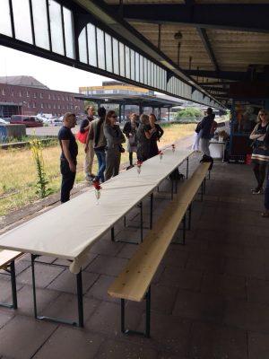 table on the museumsbahnsteig